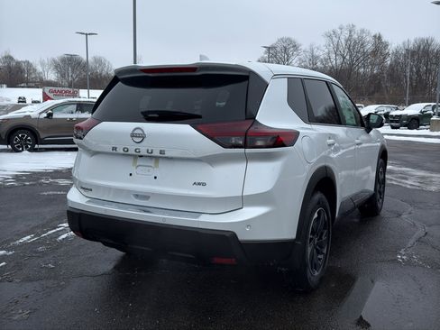 New 2026 Nissan Rogue SV image 5
