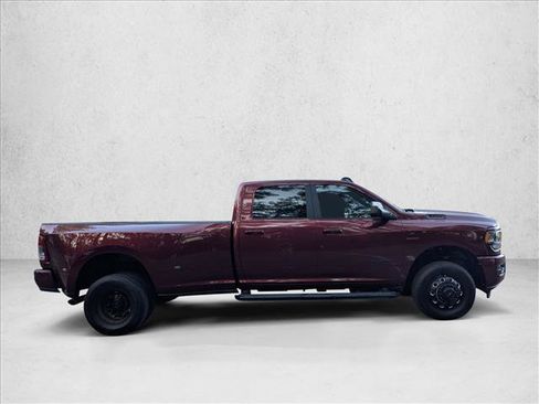 Used 2021 RAM 3500 Big Horn w/ Night Edition image 4