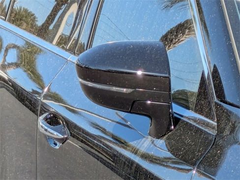 Certified 2025 INFINITI QX60 Pure w/ Cargo Package image 11