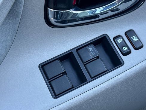 Used 2009 Toyota Camry LE image 13