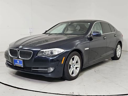 Used 2011 BMW 528i Sedan image 1