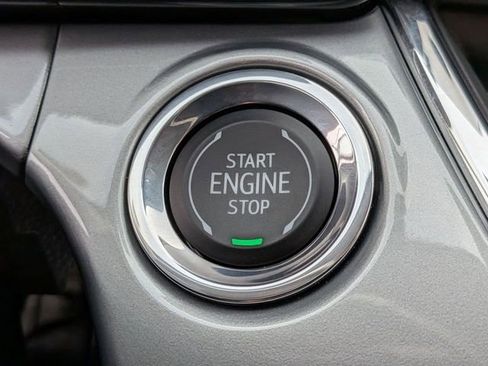 Used 2025 Chevrolet Trax LT w/ LT Convenience Package image 19