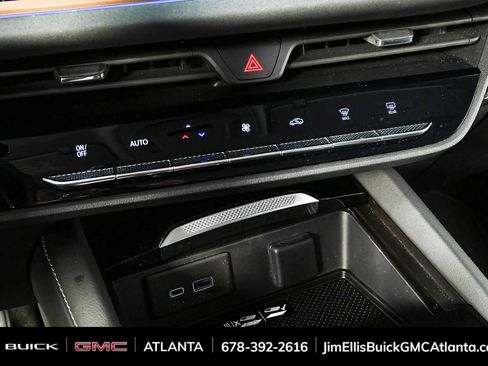 Used 2025 Buick Envision Sport Touring AWD/4WD image 16