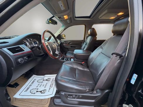 Used 2011 Cadillac Escalade EXT Premium AWD/4WD image 34
