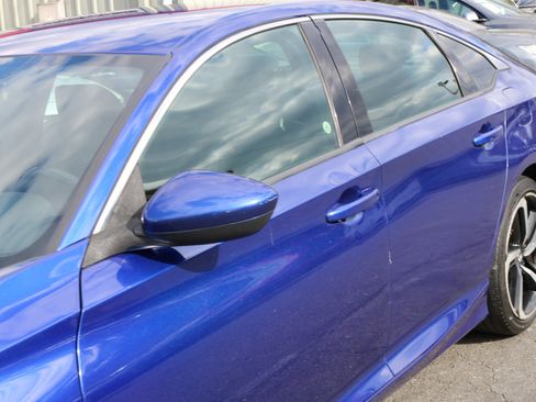 Used 2018 Honda Accord Sport image 5