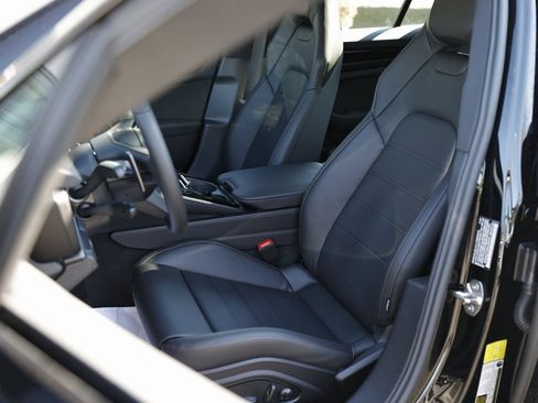 New 2025 Porsche Panamera 4 image 5