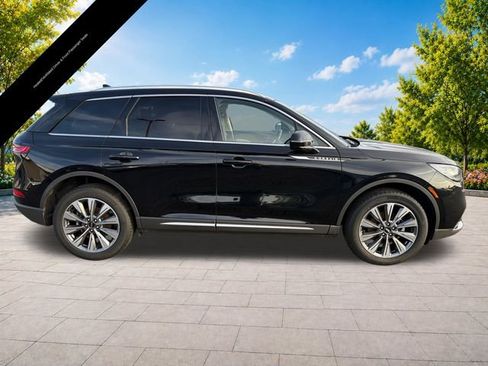 Certified 2022 Lincoln Corsair Reserve w/ Elements Package FWD image 9