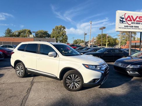 Used 2020 Mitsubishi Outlander SEL image 1