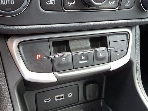 Certified 2023 GMC Terrain SLE w/ Driver Convenience Package AWD/4WD image 12