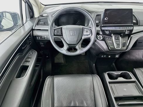 Certified 2025 Honda Odyssey Elite image 4