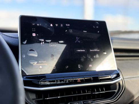 New 2026 Jeep Compass Latitude image 13