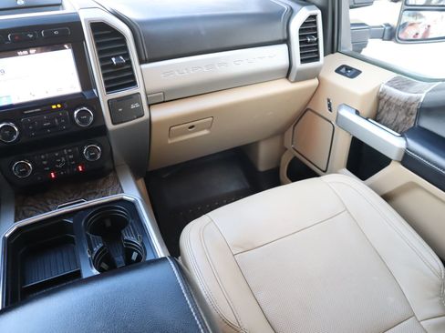 Used 2019 Ford F450 Lariat w/ Lariat Ultimate Package AWD/4WD image 34