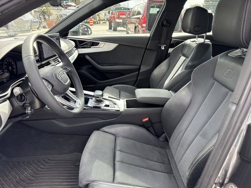 Used 2022 Audi A4 2.0T Premium Plus w/ Premium Plus Package image 9