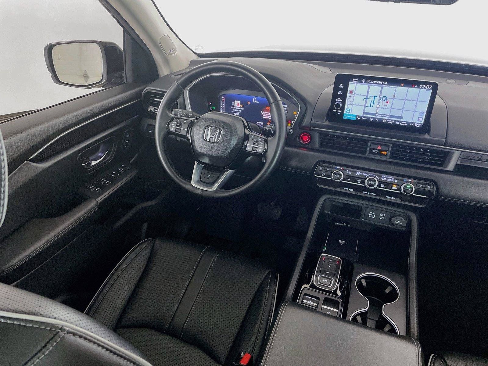 Used 2023 Honda Pilot Elite image 2