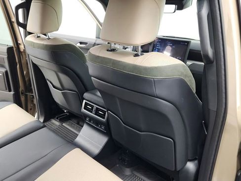 Used 2024 Lexus GX 550 image 41