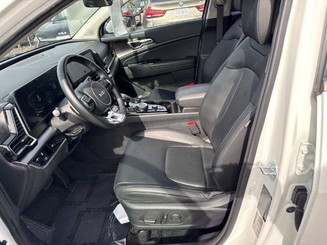 Used 2025 Kia Sportage EX AWD/4WD image 14