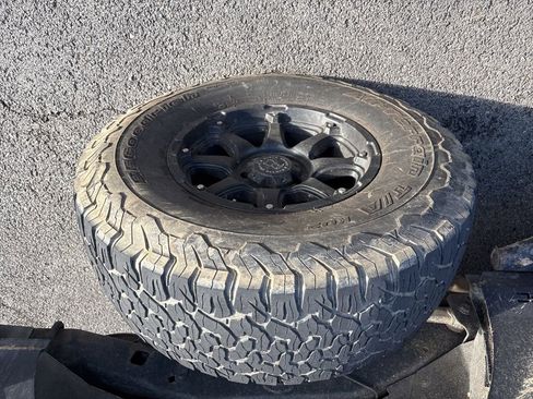 Used 2012 Jeep Wrangler Unlimited Sahara w/ Dual Top Group image 7