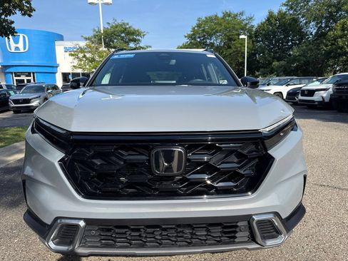 Used 2024 Honda CR-V Sport Touring image 2