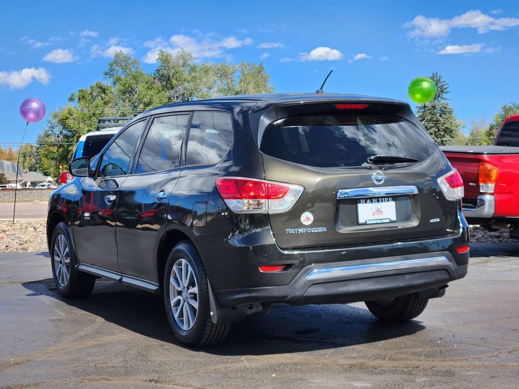 Used 2015 Nissan Pathfinder S AWD/4WD image 11