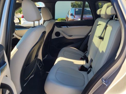 Used 2021 BMW X1 sDrive28i w/ Convenience Package image 11