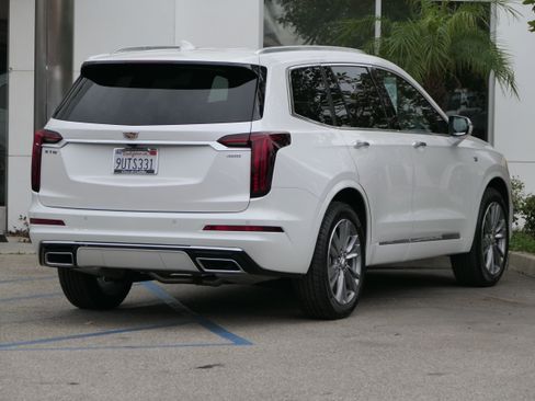 New 2025 Cadillac XT6 Premium Luxury image 6