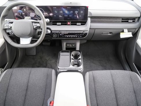New 2026 Hyundai Ioniq 5 SE image 14