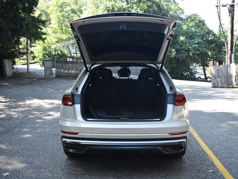 Used 2021 Audi Q8 Premium Plus w/ Premium Plus Package image 20