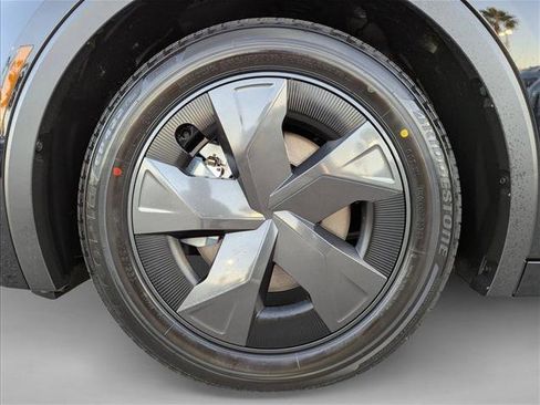 New 2026 Toyota Prius Plug-In Hybrid image 10