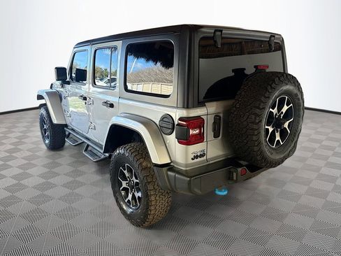 Used 2023 Jeep Wrangler Unlimited Sahara w/ Cold Weather Group AWD/4WD image 8