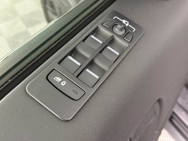 Certified 2023 Land Rover Discovery Sport S AWD/4WD image 22