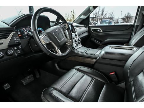 Used 2019 GMC Yukon Denali w/ Denali Ultimate Package AWD/4WD image 10
