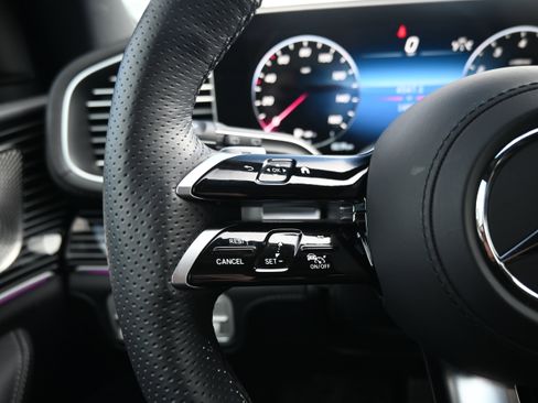 Used 2025 Mercedes-Benz GLS 580 GLS 580 image 33