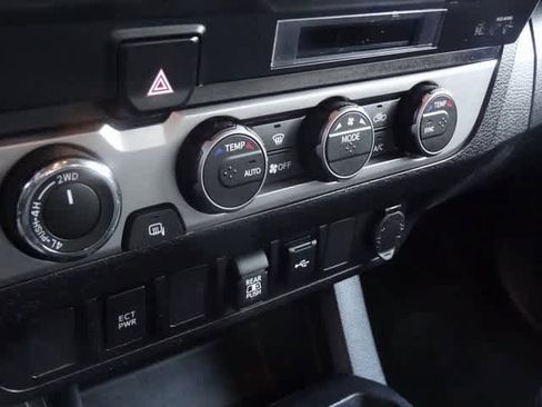 Used 2022 Toyota Tacoma SR5 image 16