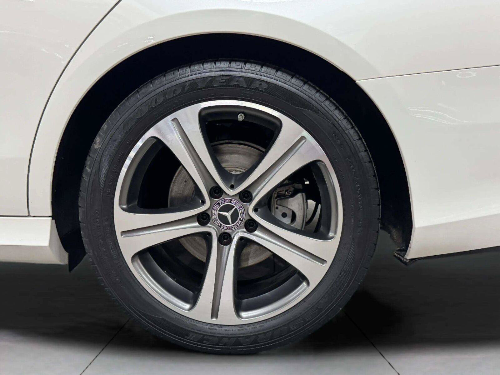 Used 2017 Mercedes-Benz E 300 image 47