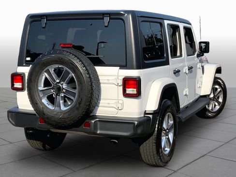 Used 2021 Jeep Wrangler Unlimited Sahara AWD/4WD image 12