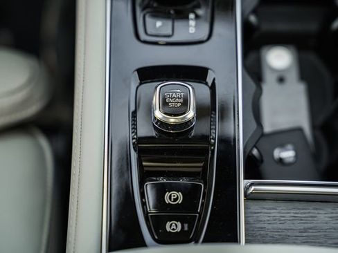 New 2026 Volvo XC90 T8 Ultra w/ Protection Package Premier image 26