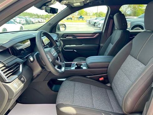 New 2026 GMC Acadia Elevation image 11