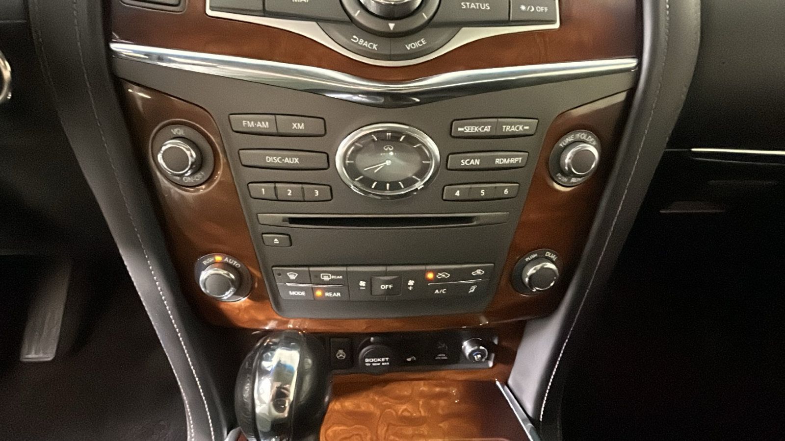 Used 2017 INFINITI QX80 4WD image 24