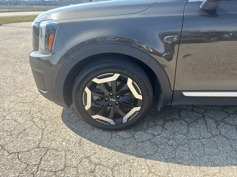 Used 2023 Kia Telluride AWD image 5