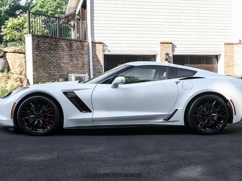 Used 2016 Chevrolet Corvette Z06 w/ 2LZ Preferred Equipment Group RWD image 15