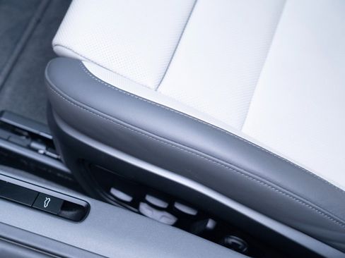 Used 2025 Porsche 911 Carrera 4 GTS image 16