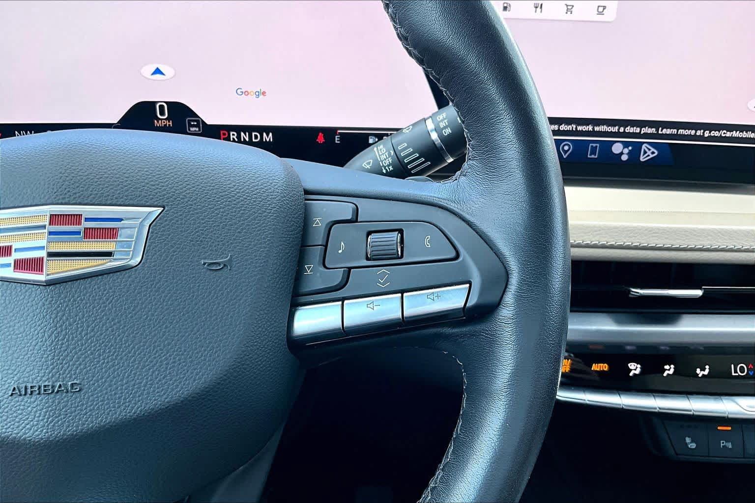 Used 2024 Cadillac XT4 Luxury w/ Cold Weather Package FWD image 25