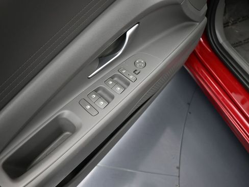 Used 2022 Hyundai Elantra SE w/ Cargo Package image 13