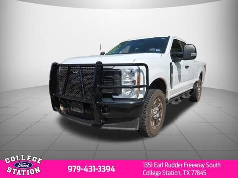 Used 2024 Ford F250 XL w/ FX4 Off-Road Package AWD/4WD image 3