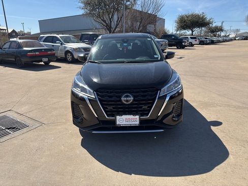 Certified 2024 Nissan Kicks S image 8