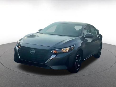 Used 2025 Nissan Sentra SV FWD image 4
