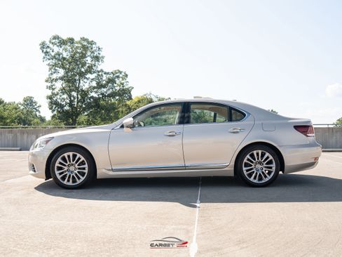 Used 2015 Lexus LS 460 AWD w/ Comfort Package image 4