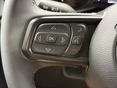 Used 2025 Jeep Wrangler Unlimited Rubicon image 34