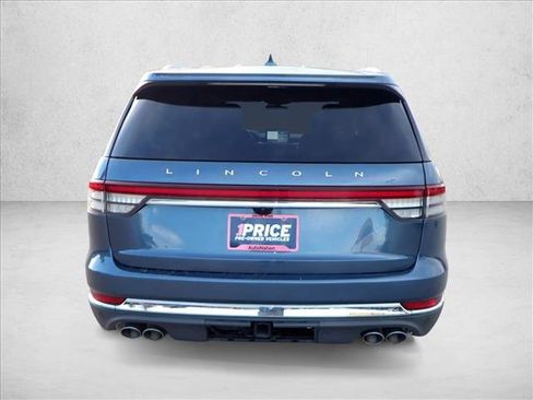 Used 2020 Lincoln Aviator Reserve w/ Elements Package Plus image 3