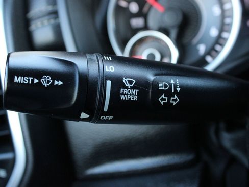 Used 2019 RAM 1500 Laramie image 33